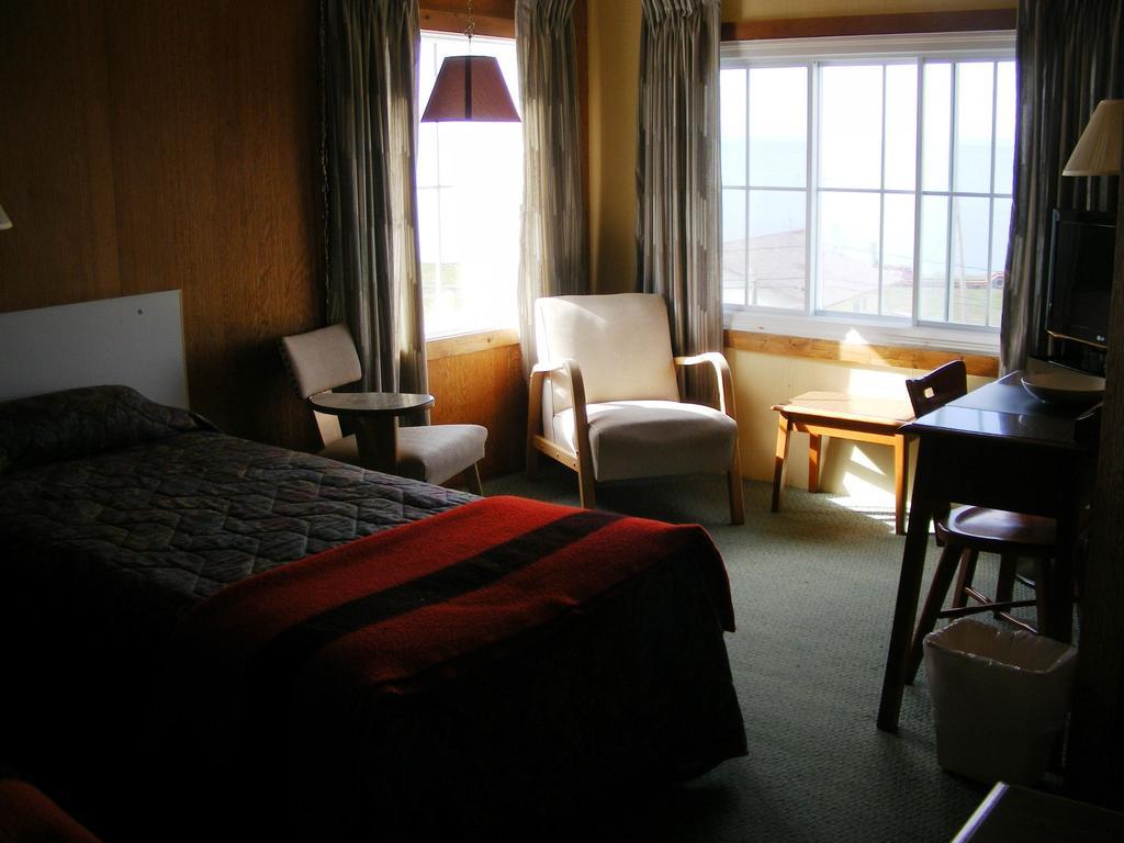 Hotel Motel Bon Accueil Rivière-la-Madeleine Zimmer foto